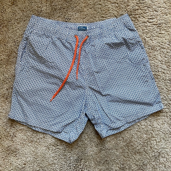 J. Crew Men’s Medium Lined Swim Shorts Summer Beach Vacation Geometric Pattern - Picture 2 of 5